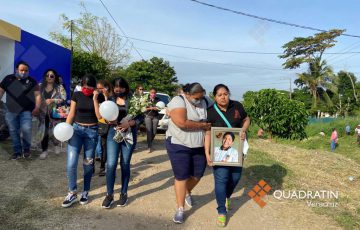 Familiares Y Amigos Acompa An Cortejo F Nebre De Carrasquedo G Mez