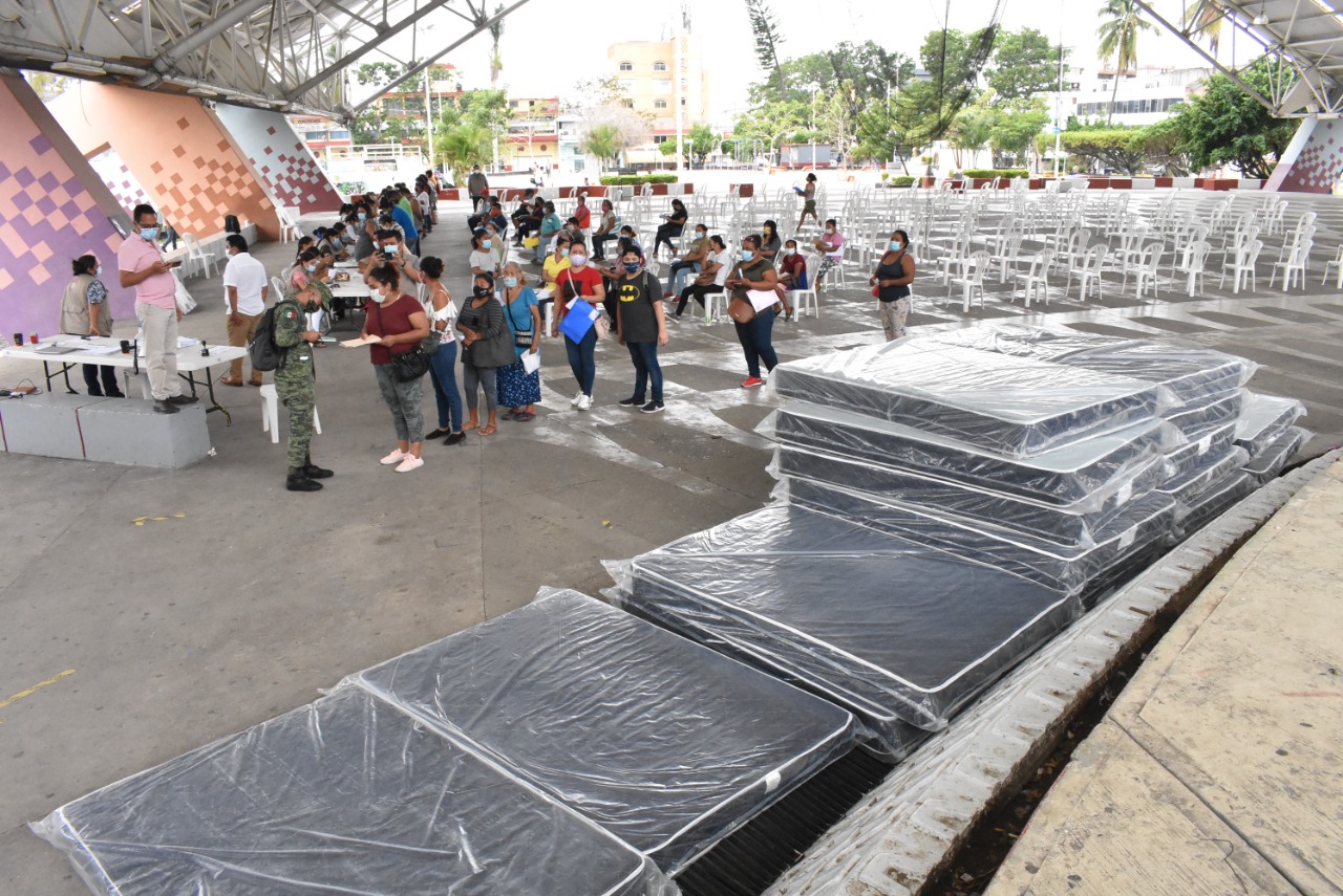 Inicia Bienestar Entrega De Enseres A Damnificados De Poza Rica