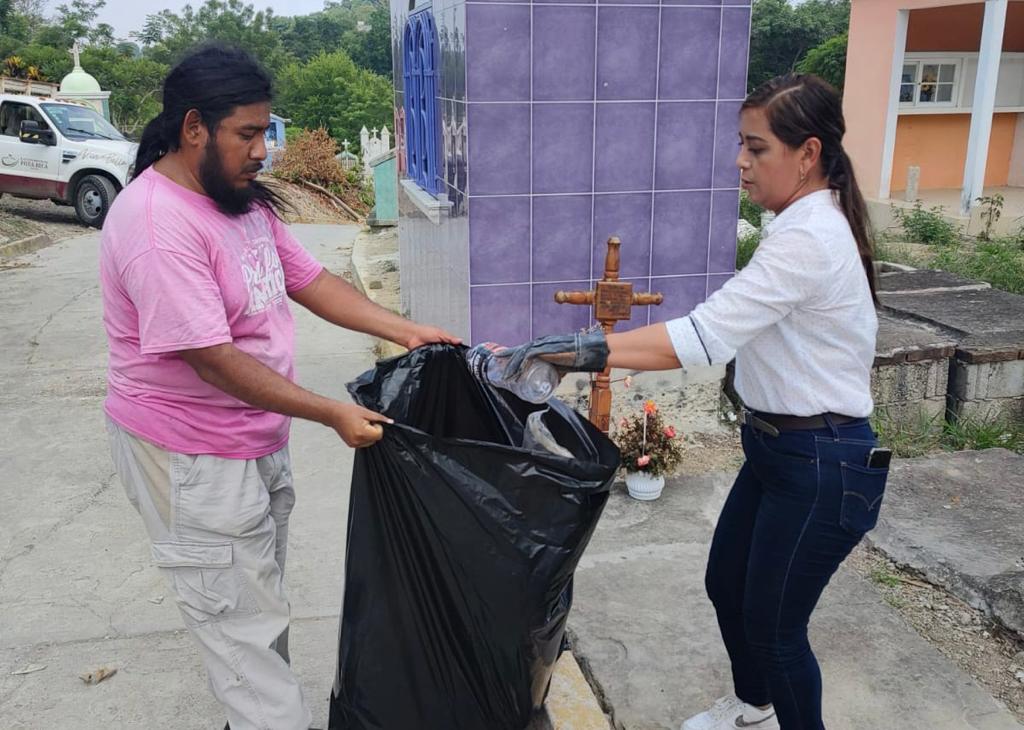 Preparan Panteones Para Visitas Del D A Del Padre En Poza Rica