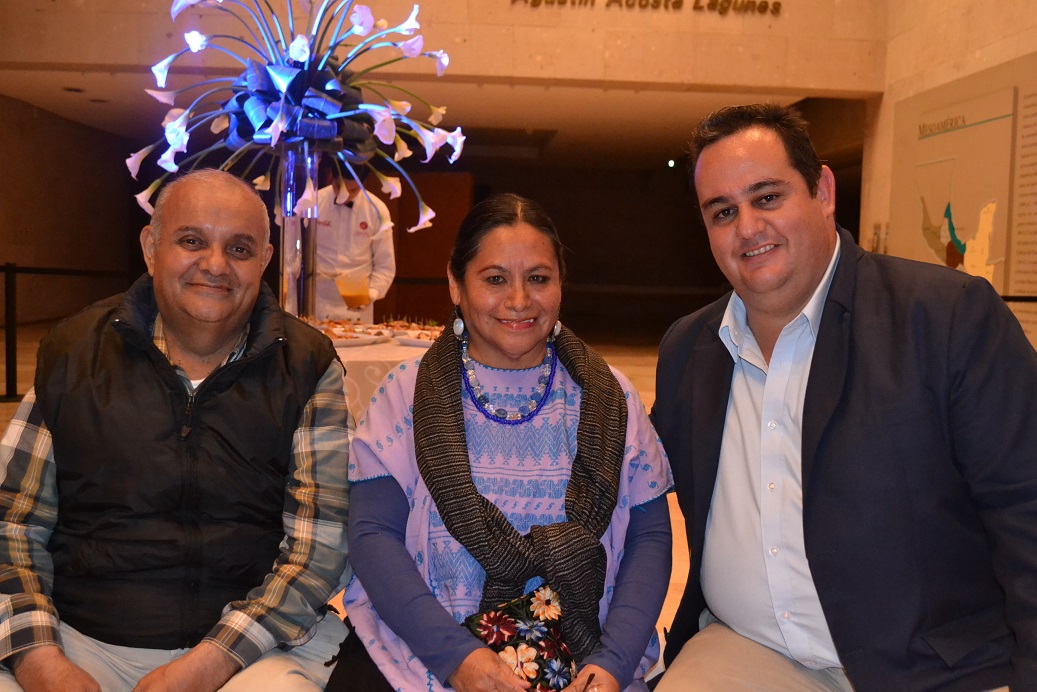 Carlos Escobar, Raquel Torres y Ernesto Herrera