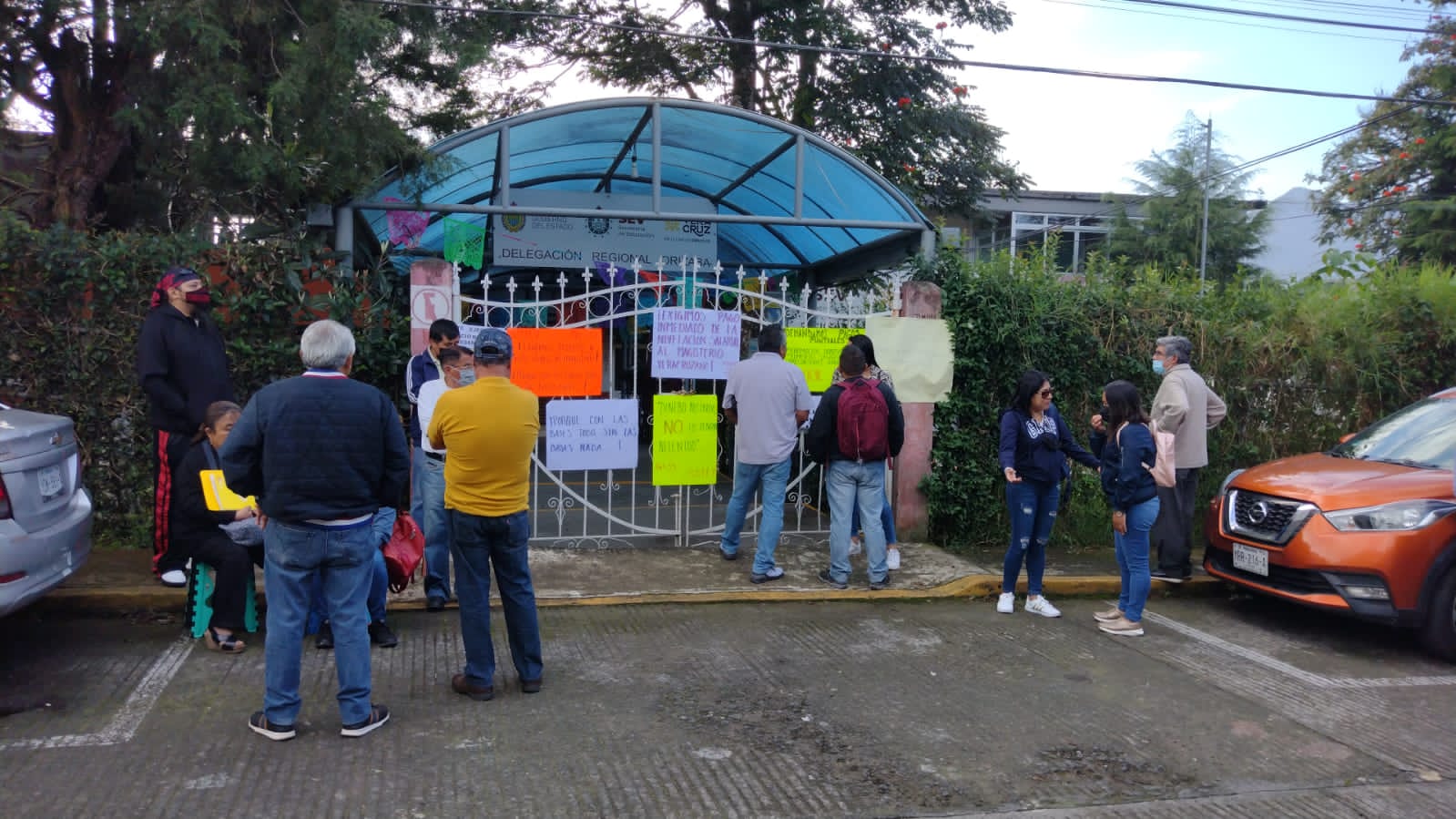 Maestros del SDTEV toman la SEV y supervisiones de Orizaba - Quadratín ...