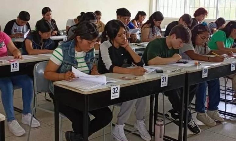 Con normalidad, se aplica exámen de ingreso a la Universidad Veracruzana