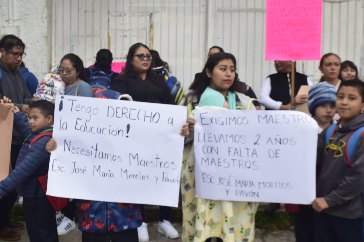 Por falta de maestros, protestan padres de familia de primaria de ...