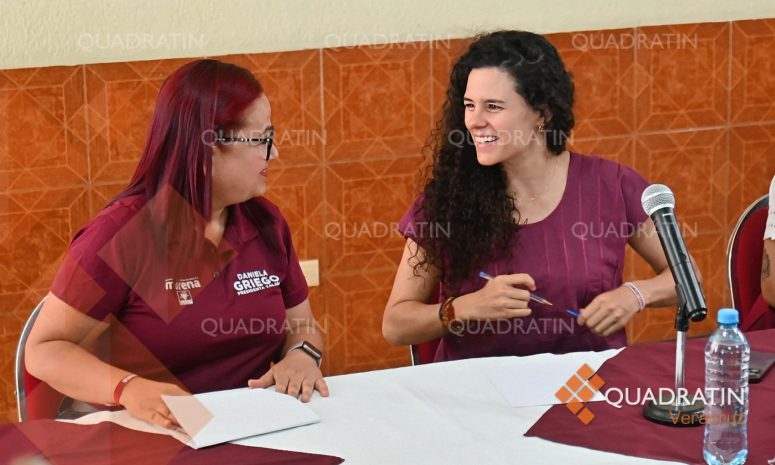 Presidenta de Morena Luisa Alcalde arropa a Daniela Griego en Xalapa
