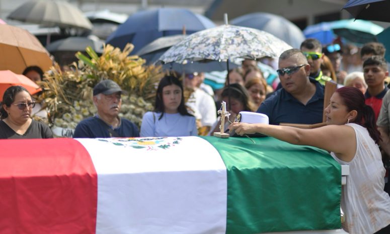 ¡Hasta siempre América!; sepultan a cadete de la Semar