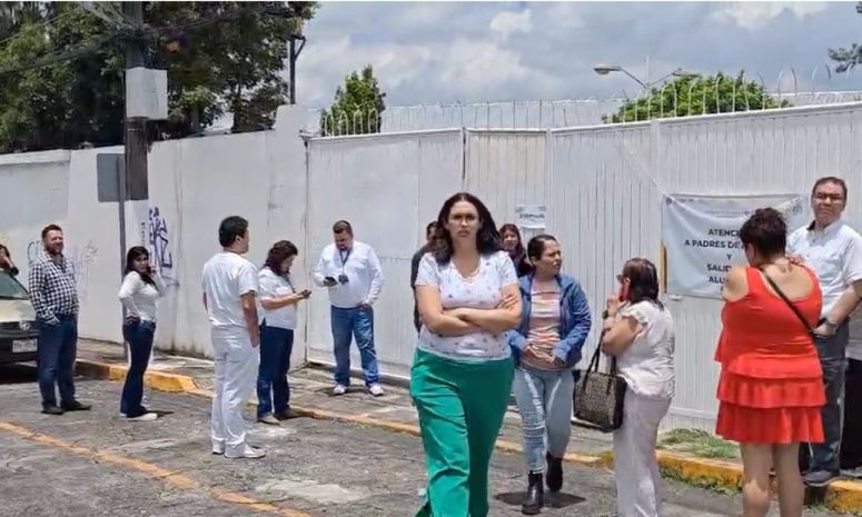 Alumno de la Técnica 3 de Xalapa habría caído de segundo piso