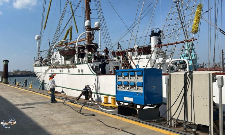 Buque Cuauhtémoc, a segunda etapa de reparación en Staten Island