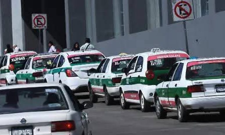 Proponen crear plataforma para taxis acreditados, con registro QR