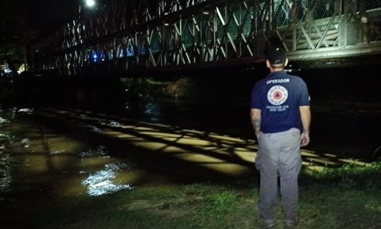 Realiza PC evacuación preventiva por crecida de ríos en sur de Veracruz